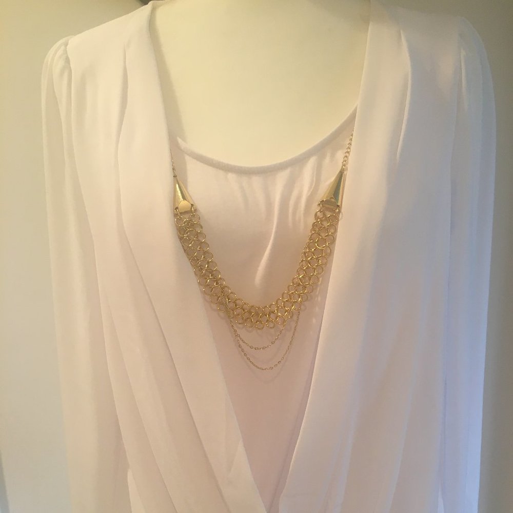 NWT THALIA SODI BRIGHT WHITE BLOUSE M SIZE